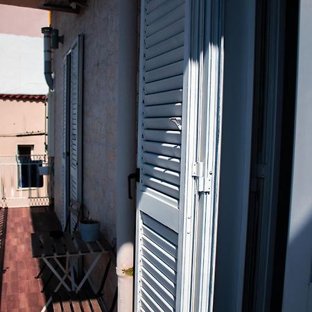 Le Tre Pietre Del Vesuvio Apartment Pompei Bagian luar foto