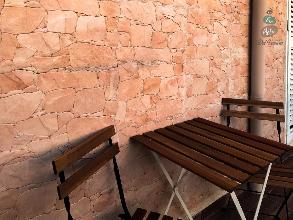 Le Tre Pietre Del Vesuvio Apartment Pompei Bagian luar foto