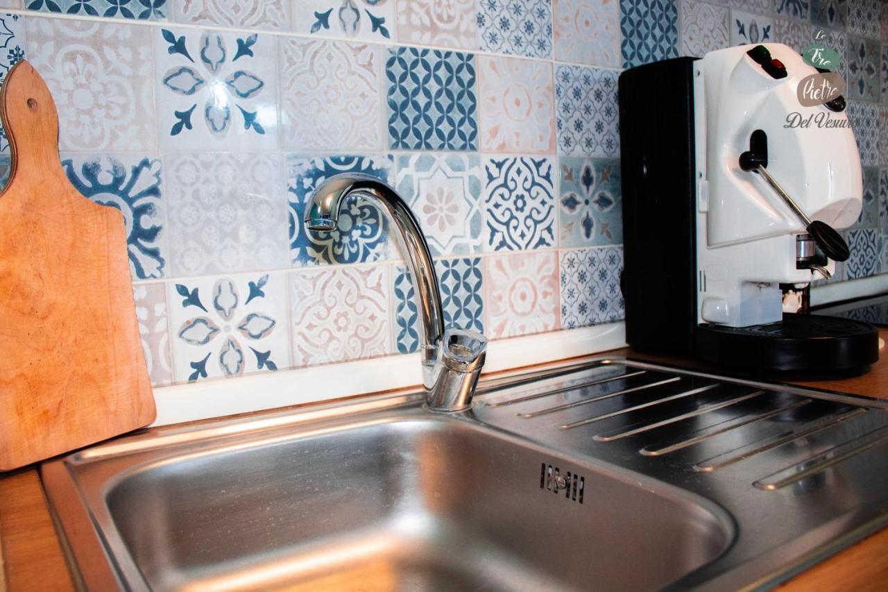 Le Tre Pietre Del Vesuvio Apartment Pompei Bagian luar foto